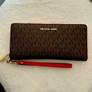 Michael Kors Large Logo Continental Wallet